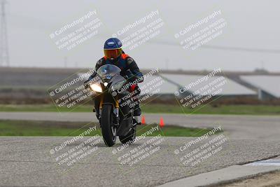 media/Nov-29-2025-TrackDaz (Sat) [[10ae2d9bce]]/B Group/Session 4 (Wheelie Bump)/